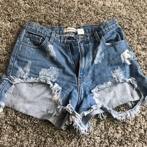 Vibrant High wasted jean shorts